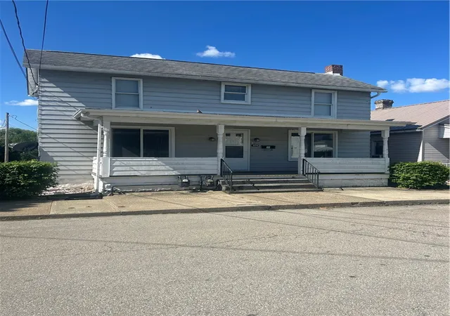 Photo 1 of Single family home for sale at 309 Spruce St, Mount Pleasant, PA 15666 | MLS# 1752462 | Listing updated on 2026-08-26
