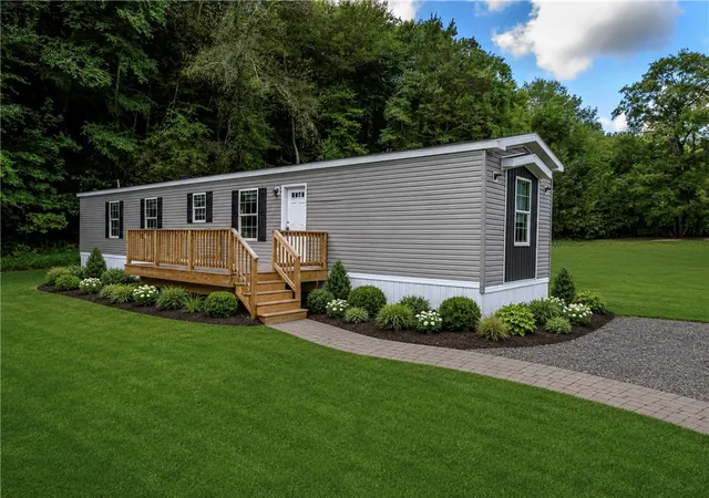 Photo 3 of Manufactured home for sale at 206 Iron Furnace Rd, East Brady, PA 16028 | MLS# 1752461 | Listing updated on 2026-08-28