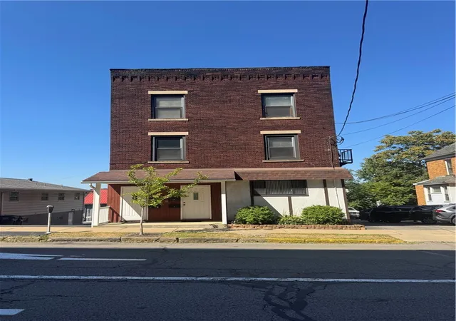 Photo 1 of Single family home for sale at 228 S Washington St #226, City Of But Se, PA 16001 | MLS# 1752811 | Listing updated on 2026-08-18