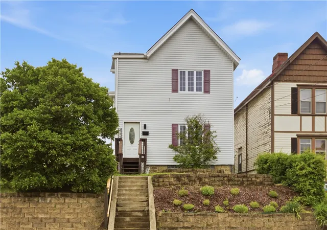 Photo 3 of Sale Pending at 432 Jefferson Ave, Pittsburgh, PA 15202 | MLS# 1752784 | Listing updated on 2026-08-29