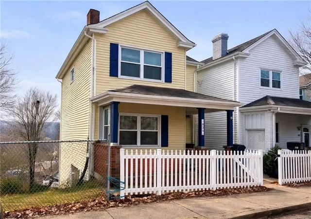Photo 1 of Single family home for sale at 839 Railroad St, Mc Kees Rocks, PA 15136 | MLS# 1752966 | Listing updated on 2026-08-19