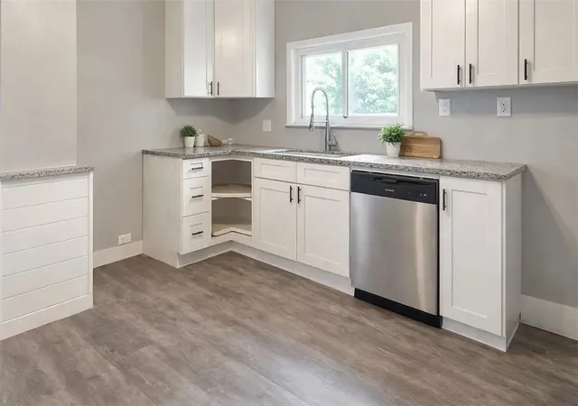 Photo 3 of Single family home for sale at 839 Railroad St, Mc Kees Rocks, PA 15136 | MLS# 1752966 | Listing updated on 2026-08-19