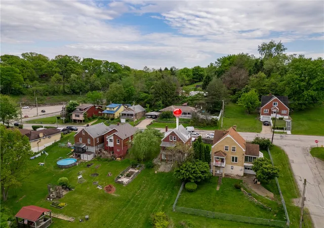 Photo 31 of Single family home for sale at 821 Worthington Ave, Clairton, PA 15025 | MLS# 1752758 | Listing updated on 2026-10-06