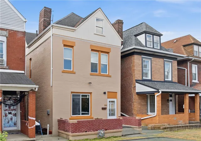 Photo 1 of Single family home for sale at 340 Ophelia St, Pittsburgh, PA 15213 | MLS# 1753285 | Listing updated on 2026-08-18