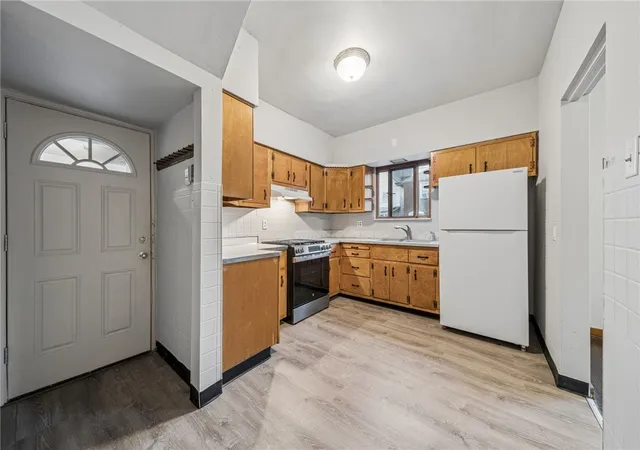 Photo 2 of Single family home for sale at 620 Broadway Ave, Mc Kees Rocks, PA 15136 | MLS# 1753436 | Listing updated on 2026-08-30