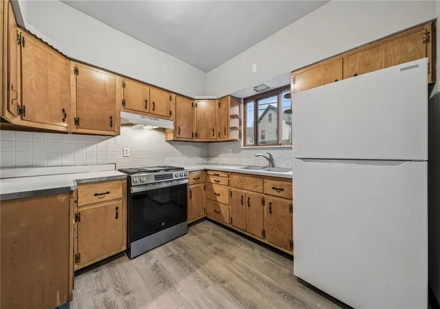 Photo 4 of Single family home for sale at 620 Broadway Ave, Mc Kees Rocks, PA 15136 | MLS# 1753436 | Listing updated on 2026-08-30