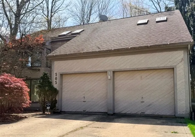 Photo 3 of Single family home for sale at 505 Colony Ct, Gibsonia, PA 15044 | MLS# 1753824 | Listing updated on 2026-08-17