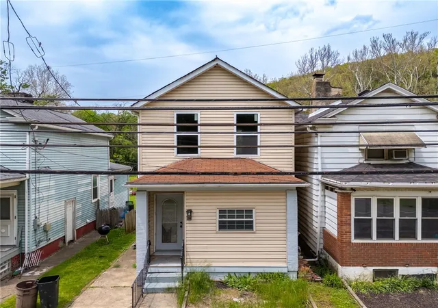 Photo 1 of Single family home for sale at 5 Ambridge, Ambridge, PA 15003 | MLS# 1752788 | Listing updated on 2026-08-17