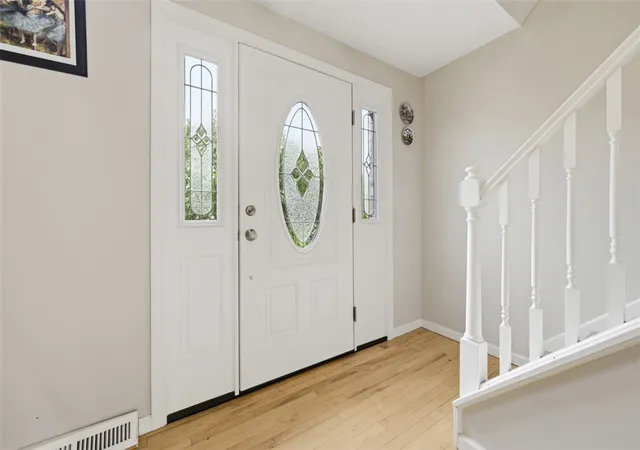 Photo 3 of Single family home for sale at 911 Summit Dr, Marshall, PA 15090 | MLS# 1753535 | Listing updated on 2026-08-29