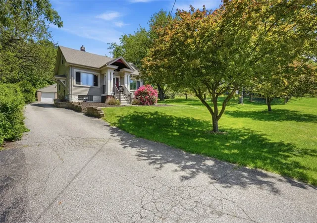 Photo 4 of Single family home for sale at 9 Speer Dr, Coraopolis, PA 15108 | MLS# 1753833 | Listing updated on 2026-08-22