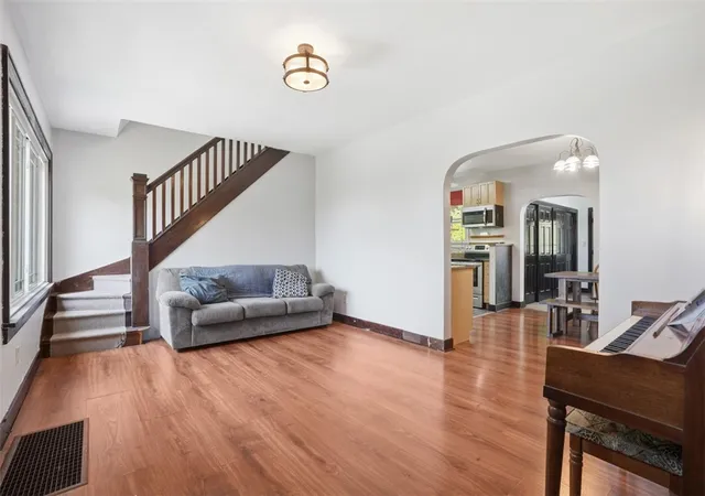 Photo 5 of Single family home for sale at 9 Speer Dr, Coraopolis, PA 15108 | MLS# 1753833 | Listing updated on 2026-08-22