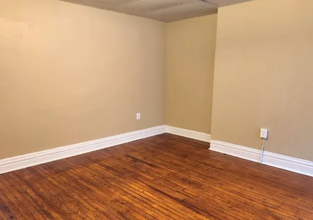 Listing Photo 2 - Condo for sale in building located at 610 52nd St, Pittsburgh, PA 15201 - Unit #