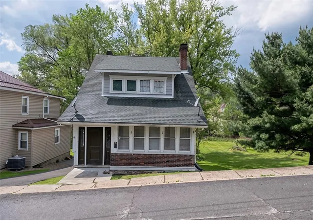 Photo 1 of Single family home for sale at 68 Center Ave, Burgettstown Boro, PA 15021 | MLS# 1754265 | Listing updated on 2026-08-22