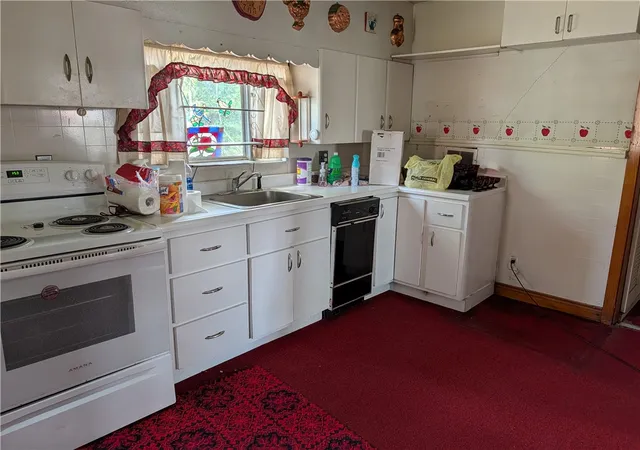 Photo 3 of Sale Pending at 216 Wayne St, Roscoe, PA 15477 | MLS# 1754323 | Listing updated on 2026-09-21