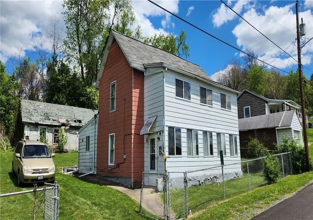 Photo 1 of Single family home for sale at 2014 5th Street, Cardale, PA 15420 | MLS# 1754518 | Listing updated on 2026-08-21