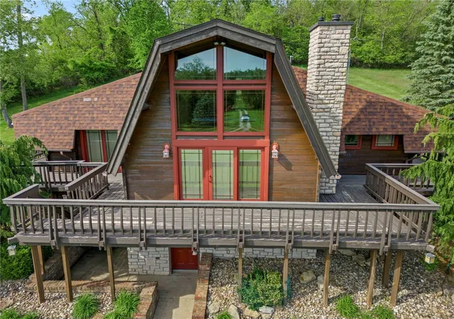 Photo 3 of Single family home for sale at 68 Putorti Ln, Chartiers, PA 15317 | MLS# 1754452 | Listing updated on 2026-08-30