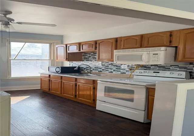 Photo 4 of House for sale at 140 Mcgovern Blvd, Crescent, PA 15046 | MLS# 1754609 | Listing updated on 2026-08-25