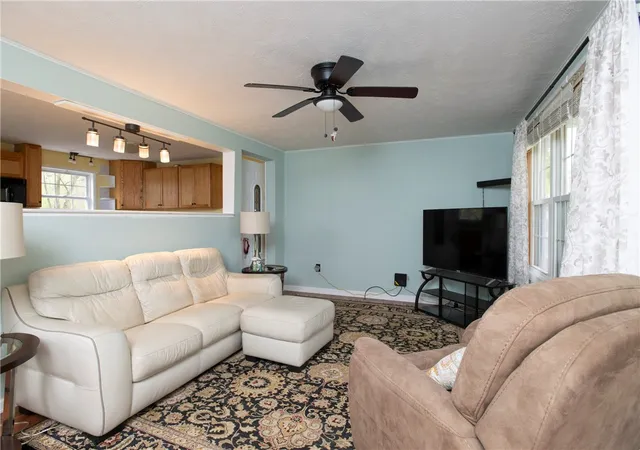 Photo 3 of Single family home for sale at 1611 Oneida Valley Rd, Chicora, PA 16025 | MLS# 1753529 | Listing updated on 2026-08-20