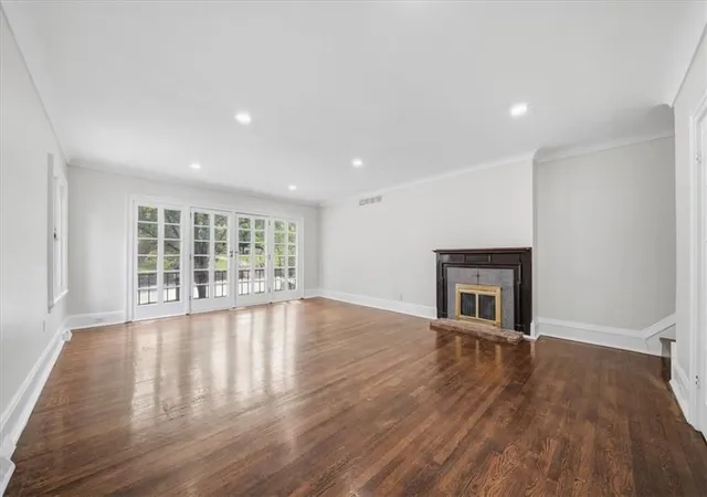 Photo 4 of Townhouse for sale at 5445 5th Avenue, Pittsburgh, PA 15232 | MLS# 1754842 | Listing updated on 2026-08-27