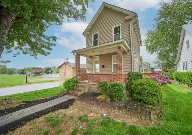 Photo 1 of Single family home for sale at 328 Cleveland St, Kittanning, PA 16201 | MLS# 1754961 | Listing updated on 2026-08-20