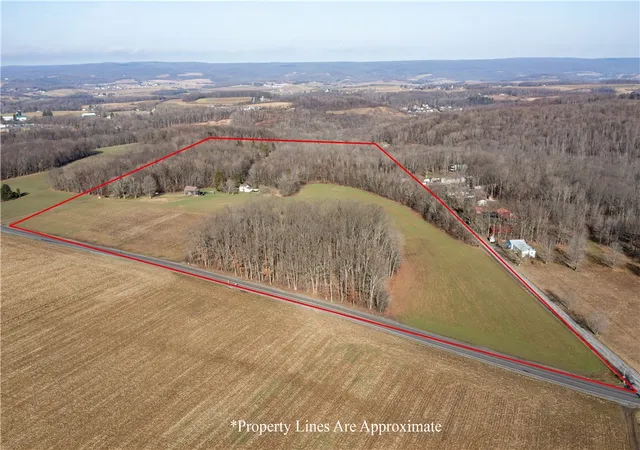 Photo 3 of Sale Pending at 7355 Penn Ave, Somerset, PA 15501 | MLS# 1755110 | Listing updated on 2026-08-21