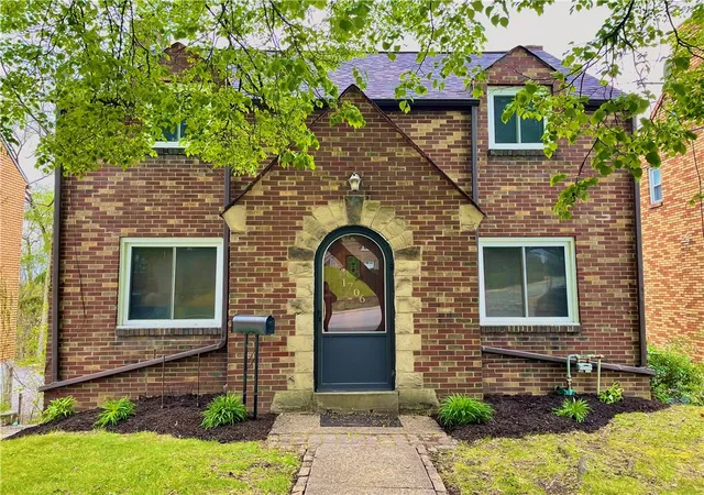 Photo 1 of Sale Pending at 1706 Pioneer Ave, Brookline, PA 15226 | MLS# 1755251 | Listing updated on 2026-08-20