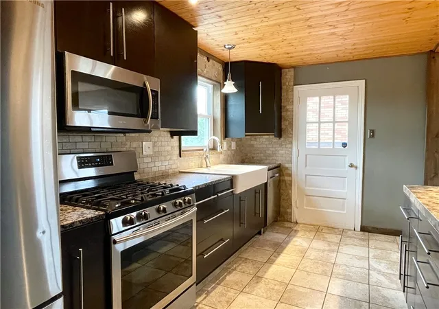 Photo 3 of Sale Pending at 1706 Pioneer Ave, Brookline, PA 15226 | MLS# 1755251 | Listing updated on 2026-08-20