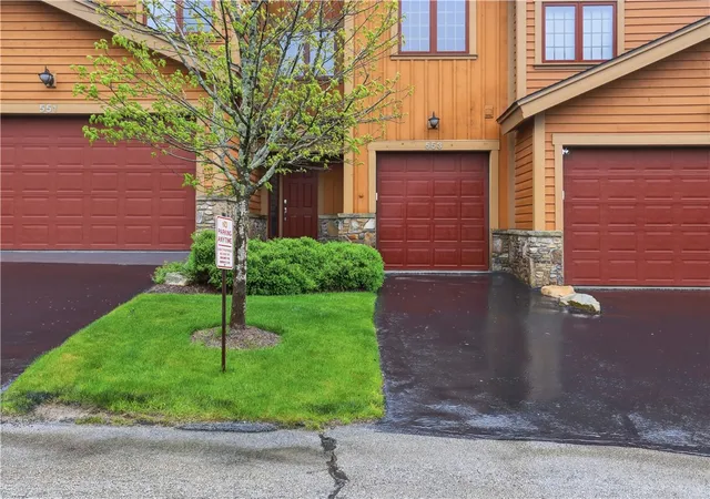 Photo 2 of Townhouse for sale at 553 Woodside Crescent, Seven Springs Resort, PA 15622 | MLS# 1755287 | Listing updated on 2026-08-17