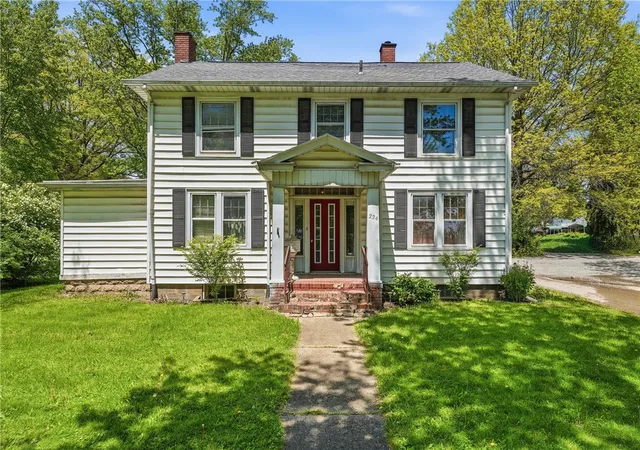 Photo 1 of Single family home for sale at 224 W Market St, Mercer Boro, PA 16137 | MLS# 1755323 | Listing updated on 2026-08-23