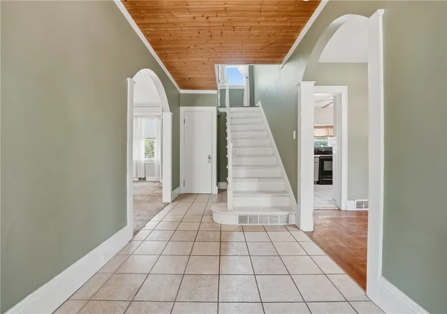 Photo 3 of Single family home for sale at 224 W Market St, Mercer Boro, PA 16137 | MLS# 1755323 | Listing updated on 2026-08-23