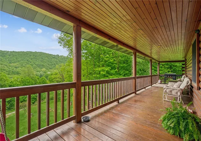 Photo 4 of Sale Pending at 905 Indian Crk Valley Rd, Indian Head, PA 15446 | MLS# 1755306 | Listing updated on 2026-08-24