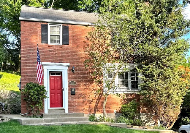 Photo 1 of Single family home for sale at 202 Park Pl, Pittsburgh, PA 15237 | MLS# 1755400 | Listing updated on 2026-08-24