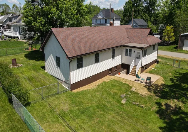 Photo 2 of Single family home for sale at 113 3rd Street, Chartiers, PA 15342 | MLS# 1757082 | Listing updated on 2026-10-02