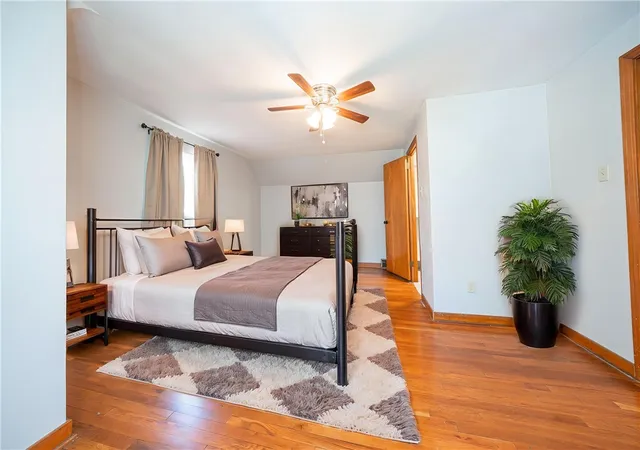 Photo 3 of Single family home for sale at 1504 Greentree Rd, Scott Twp, PA 15220 | MLS# 1757304 | Listing updated on 2026-08-28