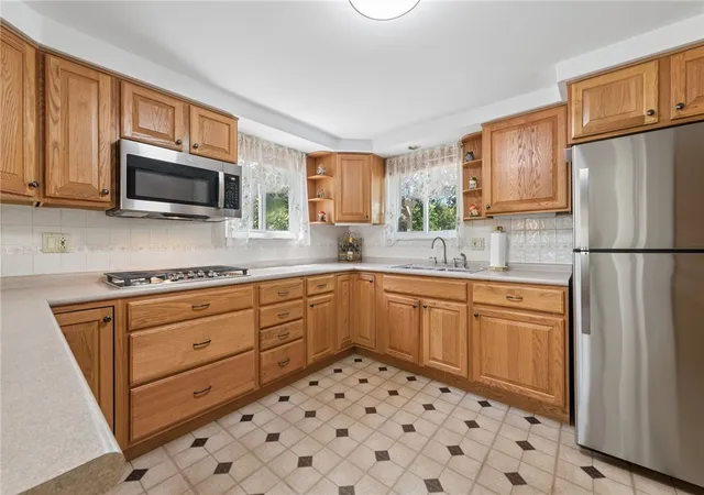 Photo 4 of Single family home for sale at 341 E Agnew Ave, Pittsburgh, PA 15210 | MLS# 1757395 | Listing updated on 2026-08-26
