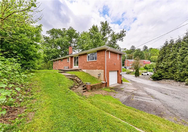 Photo 3 of Single family home for sale at 5601 Rodgers St, Lincoln Place, PA 15207 | MLS# 1757522 | Listing updated on 2026-08-18