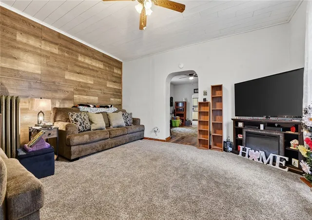 Photo 3 of Single family home for sale at 606 N Penn St, Penn, PA 15675 | MLS# 1757560 | Listing updated on 2026-08-24