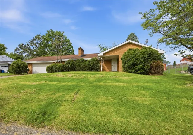Photo 3 of Sale Pending at 4104 Burnsire Dr, Irwin, PA 15642 | MLS# 1757504 | Listing updated on 2026-08-25