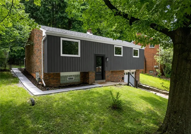 Photo 2 of Single family home for sale at 456 Atlantic Ave, Forest Hills Boro, PA 15221 | MLS# 1757577 | Listing updated on 2026-08-30