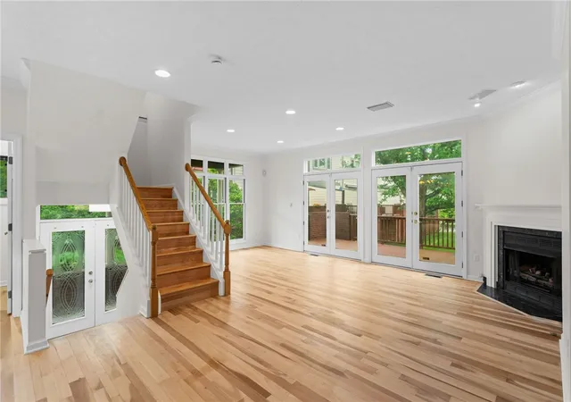 Photo 2 of Townhouse for sale at 20 Waterfront Dr, Pittsburgh, PA 15222 | MLS# 1754302 | Listing updated on 2026-08-12