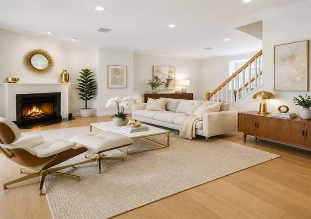 Photo 3 of Townhouse for sale at 20 Waterfront Dr, Pittsburgh, PA 15222 | MLS# 1754302 | Listing updated on 2026-08-12