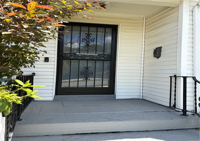 Photo 3 of Single family home for sale at 70 Lake St, Stoneboro, PA 16153 | MLS# 1757984 | Listing updated on 2026-08-24