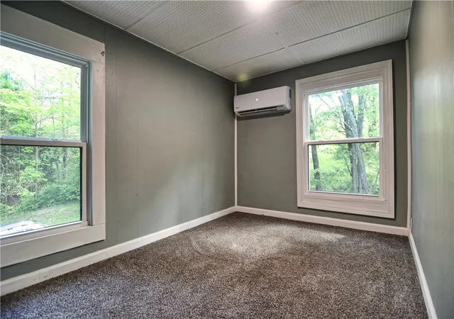 Photo 4 of Single family home for sale at 1082 Old Petroleum Ctr Rd, Titusville, PA 16354 | MLS# 1758155 | Listing updated on 2026-08-22