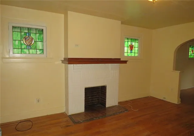 Photo 3 of Sale Pending at 423 Braddock Rd, Pittsburgh, PA 15221 | MLS# 1758210 | Listing updated on 2026-08-25