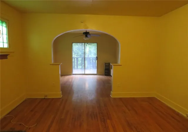 Photo 4 of Sale Pending at 423 Braddock Rd, Pittsburgh, PA 15221 | MLS# 1758210 | Listing updated on 2026-08-25