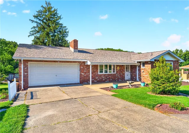 Photo 1 of Single family home for sale at 170 Crawford Ln, Rostraver Township, PA 15012 | MLS# 1758321 | Listing updated on 2026-08-26