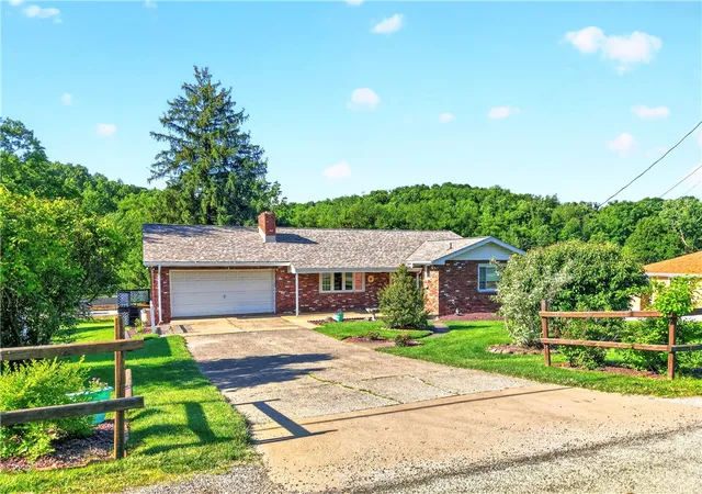Photo 3 of Single family home for sale at 170 Crawford Ln, Rostraver Township, PA 15012 | MLS# 1758321 | Listing updated on 2026-08-26