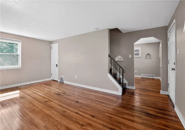 Photo 4 of Single family home for sale at 3610 Kaufmann Ave, Brentwood, PA 15227 | MLS# 1757667 | Listing updated on 2026-08-18