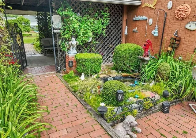 Photo 4 of Single family home for sale at 2102 Darlington Rd, Beaver Falls, PA 15010 | MLS# 1758328 | Listing updated on 2026-08-21
