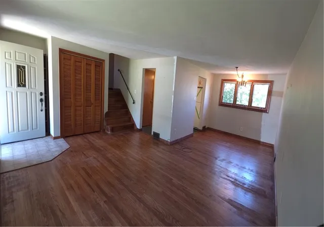 Photo 5 of Single family home for sale at 1094 Greenwood Dr, South Park, PA 15236 | MLS# 1758617 | Listing updated on 2026-08-28